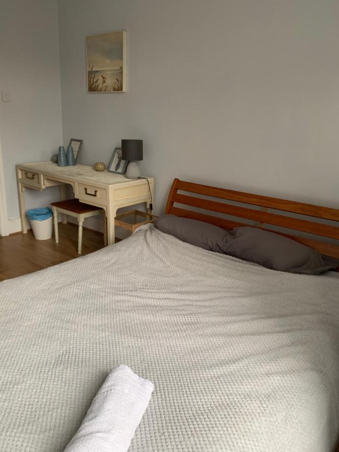 Cosy 6 Bedroom House Сasa de vacaciones Londres