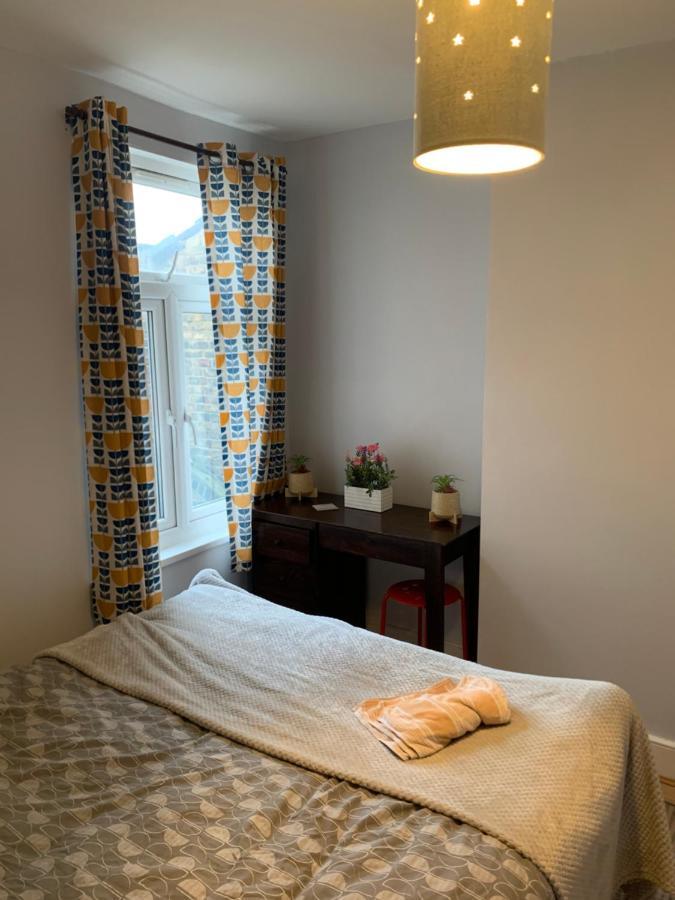 Сasa de vacaciones Cosy 6 Bedroom House *