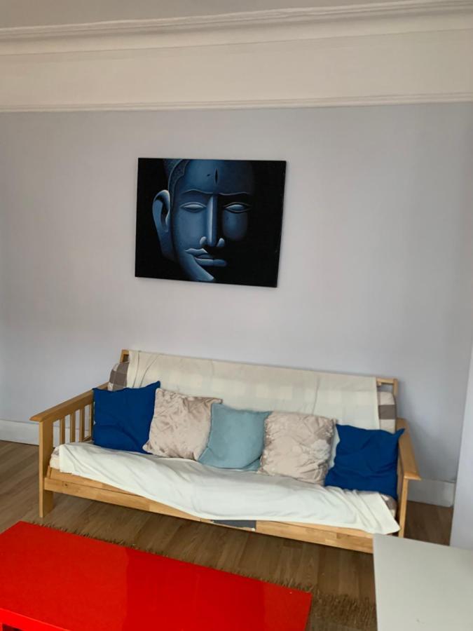 Cosy 6 Bedroom House Сasa de vacaciones Londres